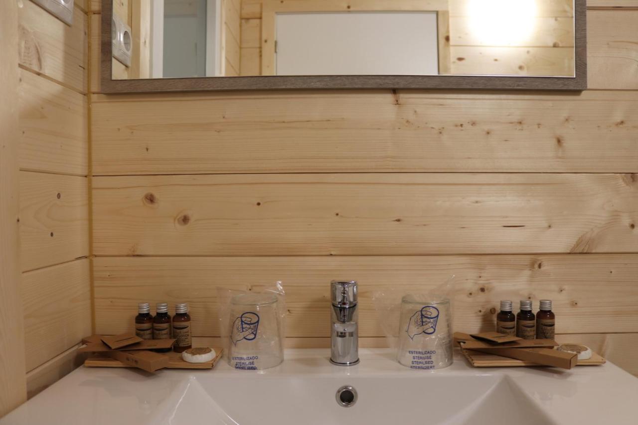 Casa Rural De Rafael Cabanas De Madera Venturada Екстериор снимка